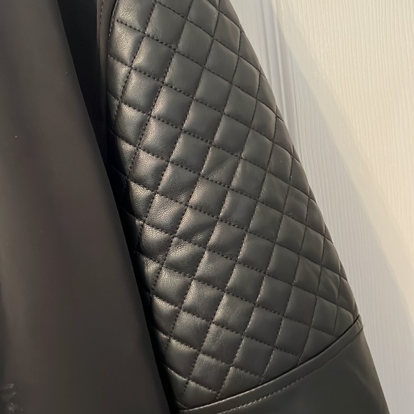 Mens-  Guess bomber - Picture 2 of 6